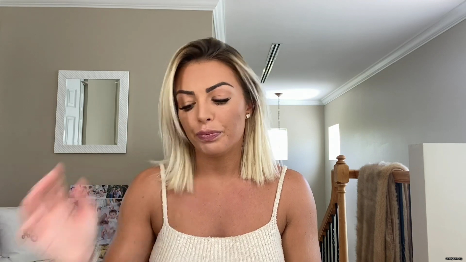 MY_NEW_LOOK21_How-to_do_your_makeup_in_less_than_10_mins21_mp40623.jpg