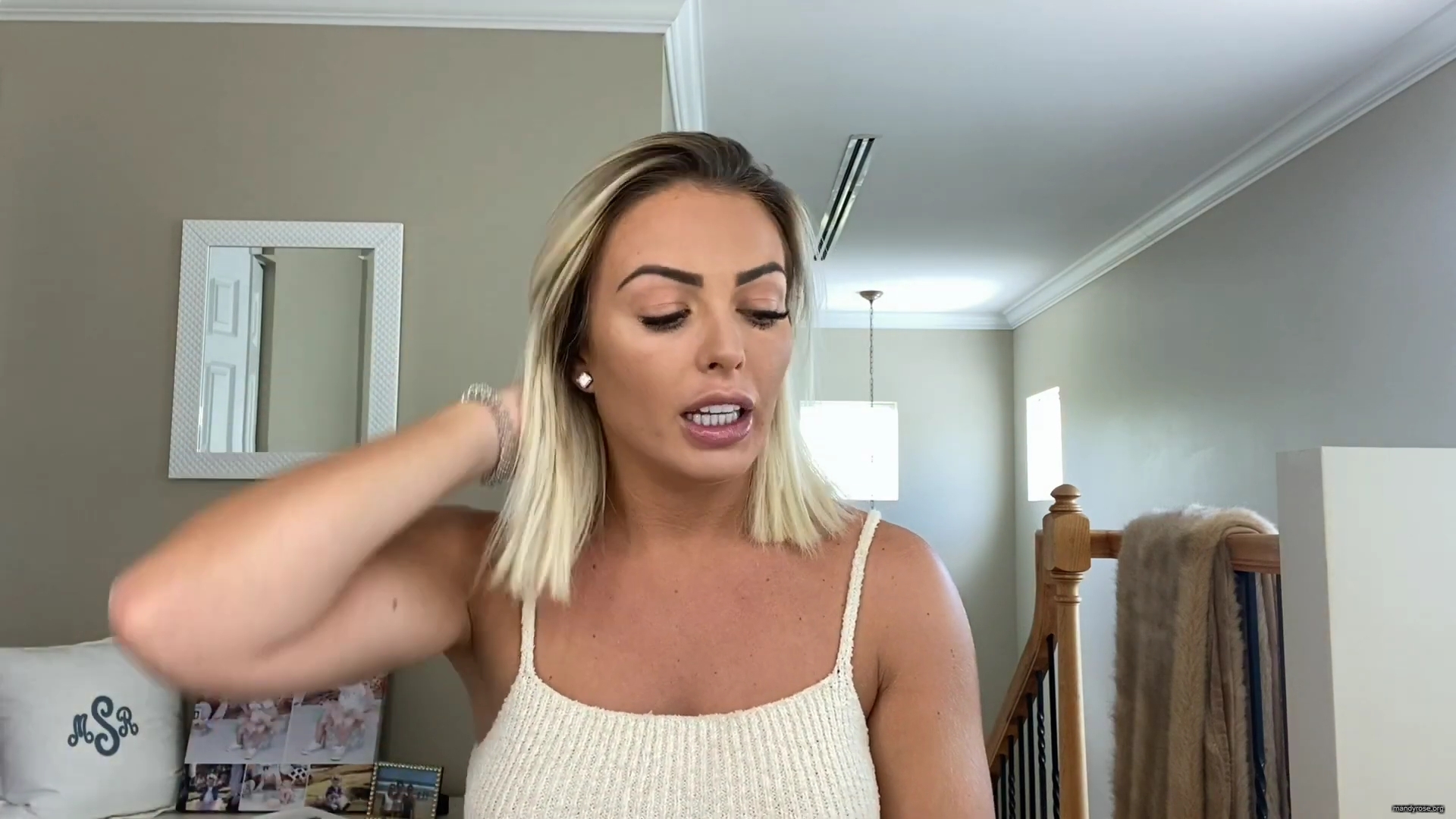 MY_NEW_LOOK21_How-to_do_your_makeup_in_less_than_10_mins21_mp40624.jpg