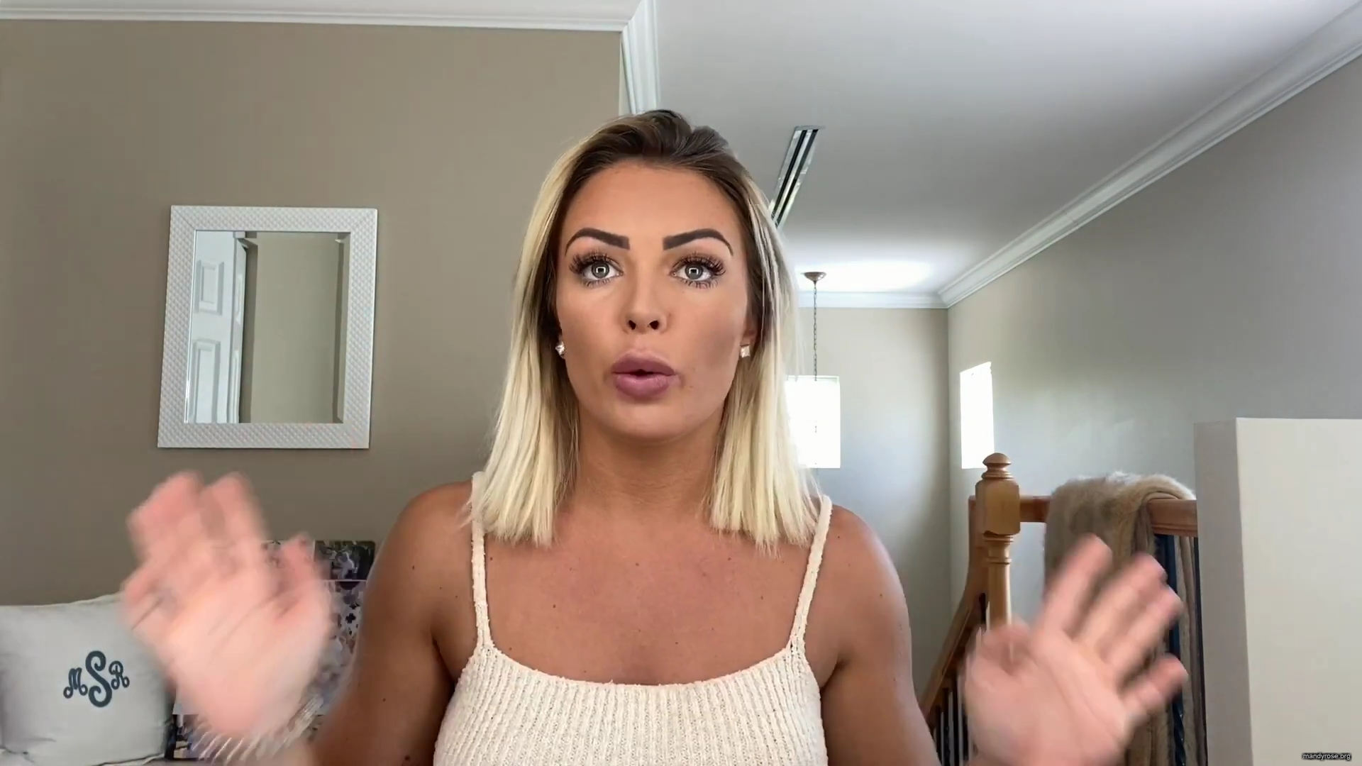 MY_NEW_LOOK21_How-to_do_your_makeup_in_less_than_10_mins21_mp40625.jpg