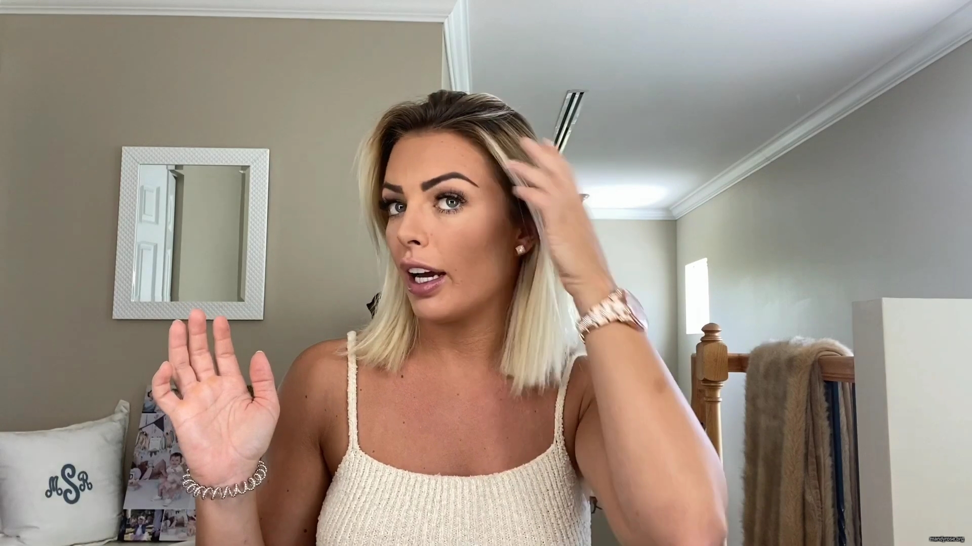 MY_NEW_LOOK21_How-to_do_your_makeup_in_less_than_10_mins21_mp40628.jpg