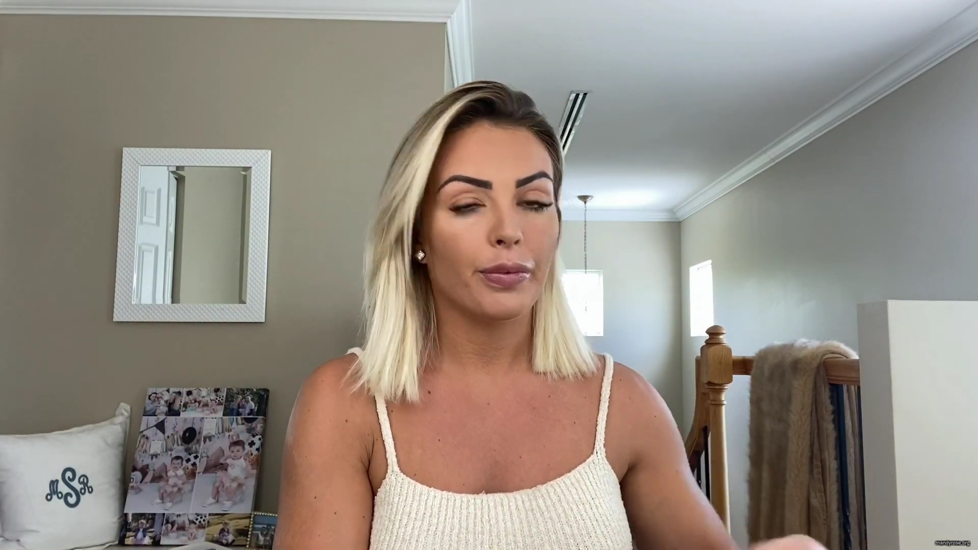 MY_NEW_LOOK21_How-to_do_your_makeup_in_less_than_10_mins21_mp40632.jpg