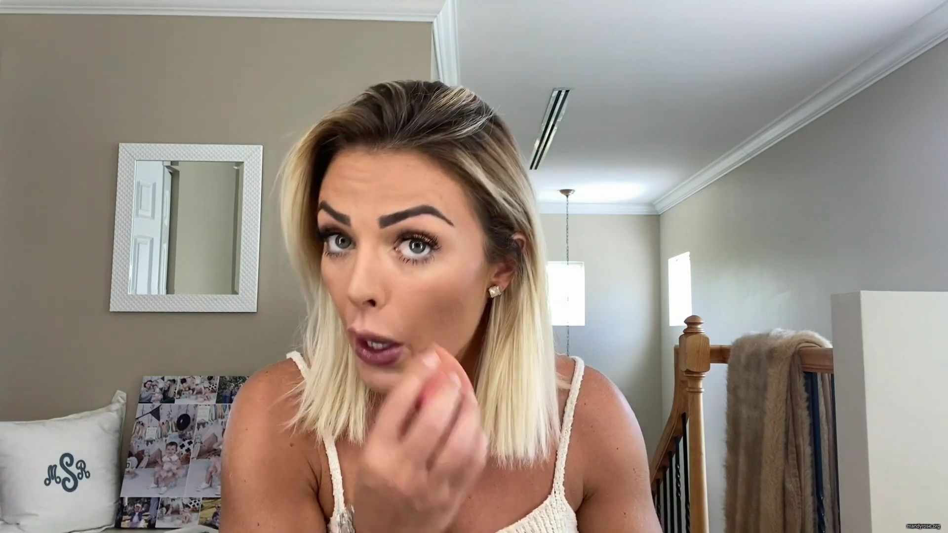 MY_NEW_LOOK21_How-to_do_your_makeup_in_less_than_10_mins21_mp40633.jpg