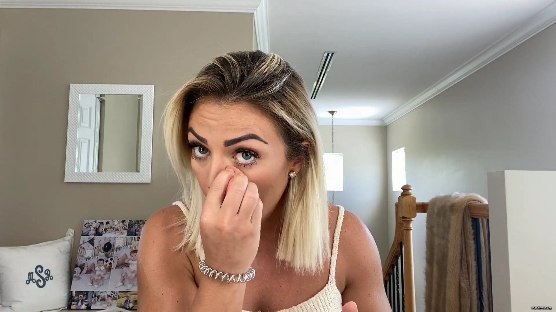 MY_NEW_LOOK21_How-to_do_your_makeup_in_less_than_10_mins21_mp40634.jpg