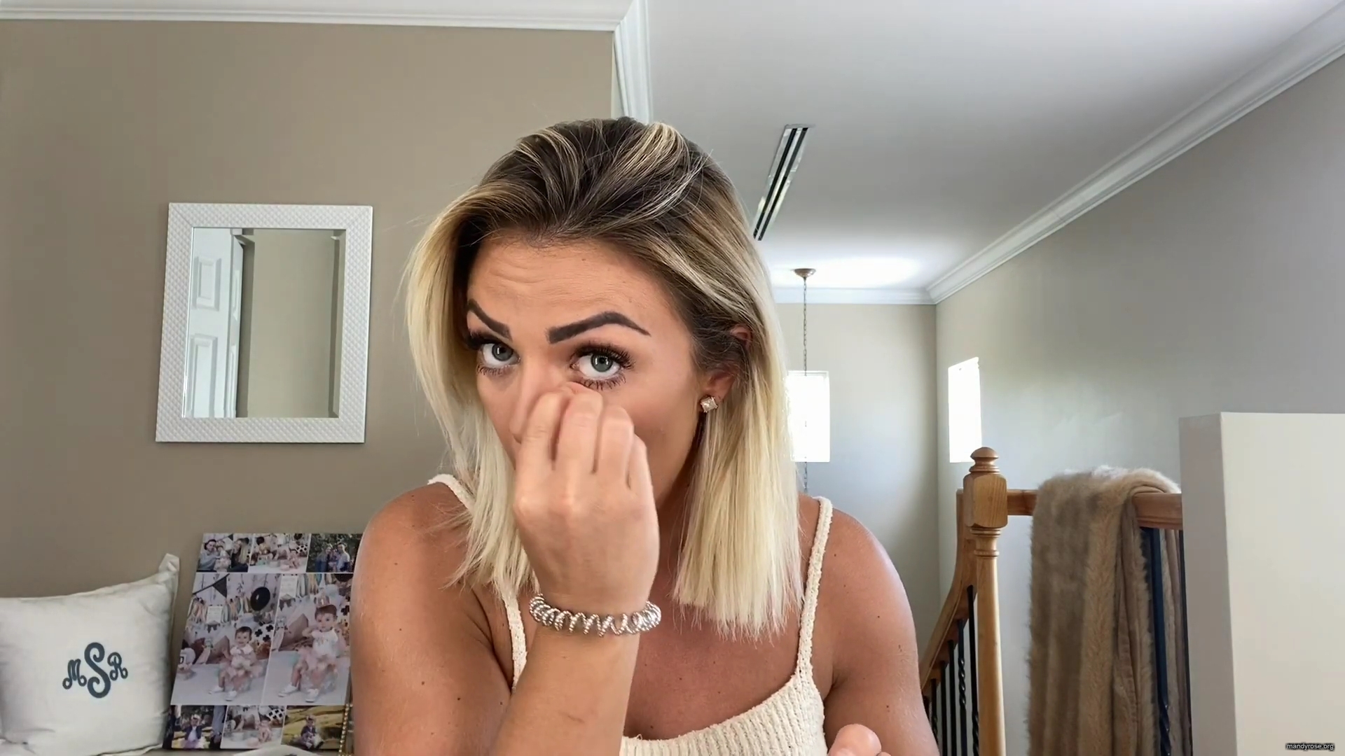 MY_NEW_LOOK21_How-to_do_your_makeup_in_less_than_10_mins21_mp40636.jpg