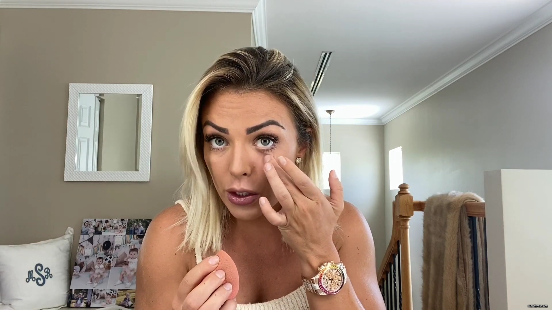 MY_NEW_LOOK21_How-to_do_your_makeup_in_less_than_10_mins21_mp40639.jpg