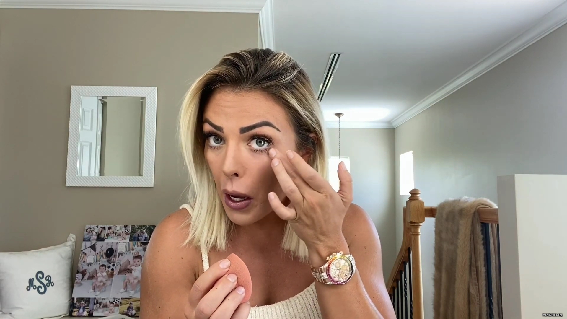 MY_NEW_LOOK21_How-to_do_your_makeup_in_less_than_10_mins21_mp40642.jpg