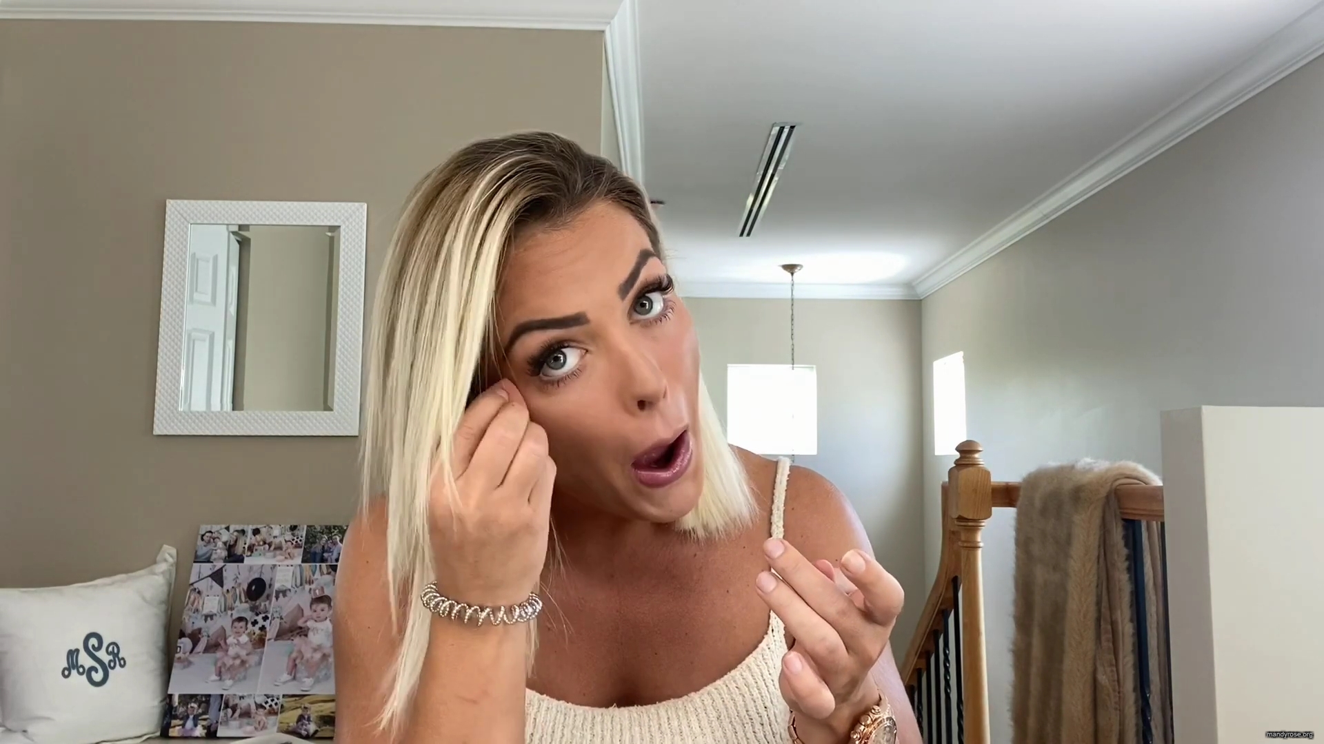 MY_NEW_LOOK21_How-to_do_your_makeup_in_less_than_10_mins21_mp40647.jpg