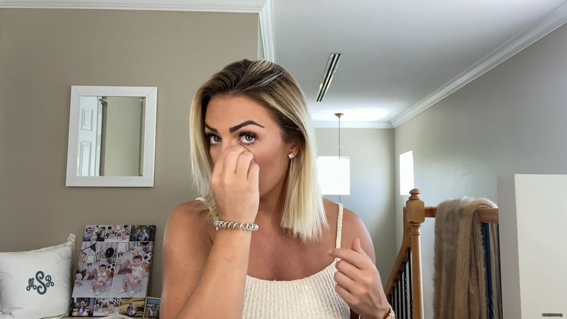 MY_NEW_LOOK21_How-to_do_your_makeup_in_less_than_10_mins21_mp40652.jpg