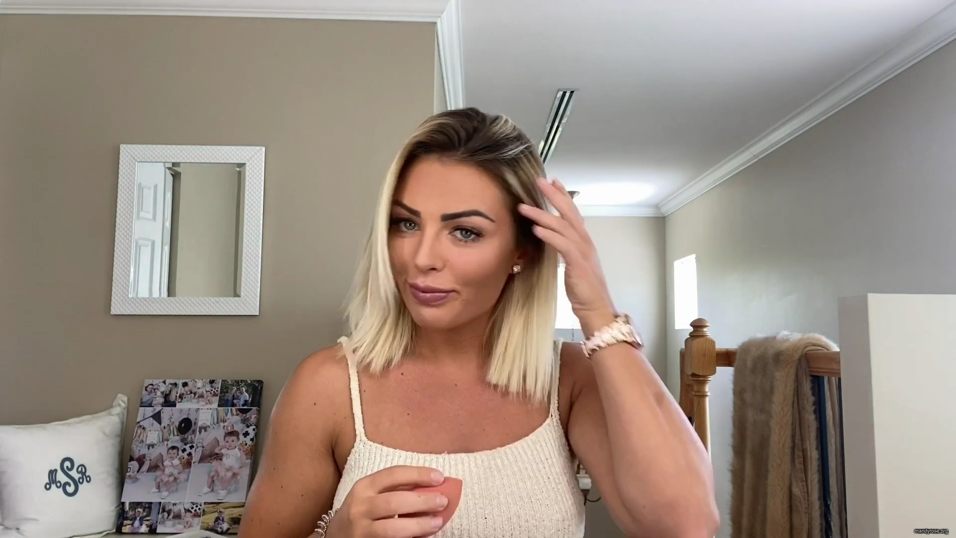 MY_NEW_LOOK21_How-to_do_your_makeup_in_less_than_10_mins21_mp40654.jpg