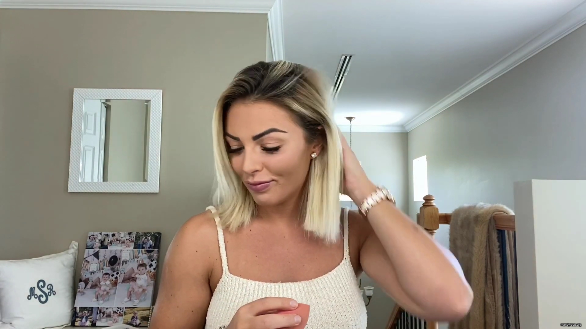 MY_NEW_LOOK21_How-to_do_your_makeup_in_less_than_10_mins21_mp40655.jpg