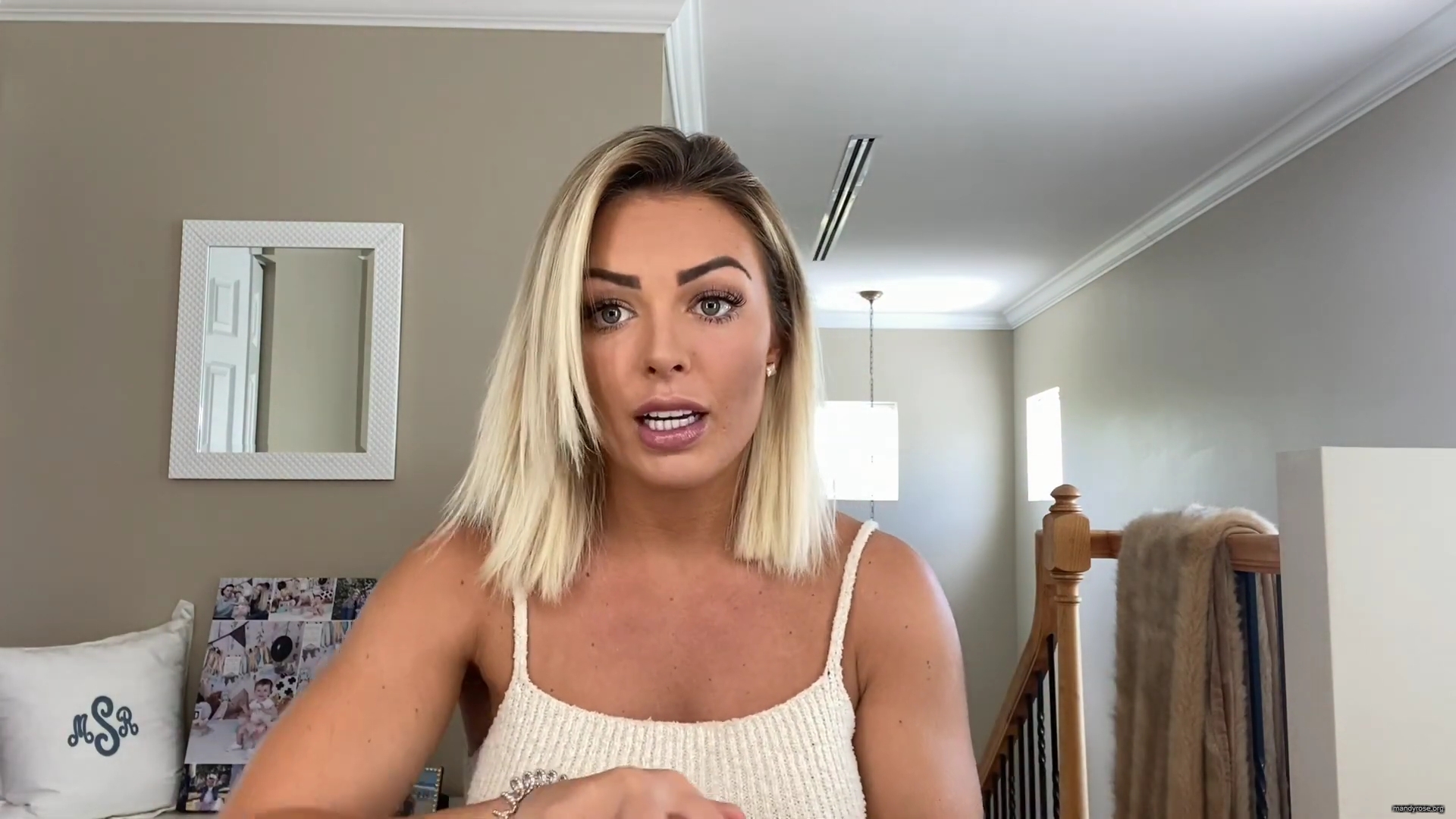 MY_NEW_LOOK21_How-to_do_your_makeup_in_less_than_10_mins21_mp40657.jpg