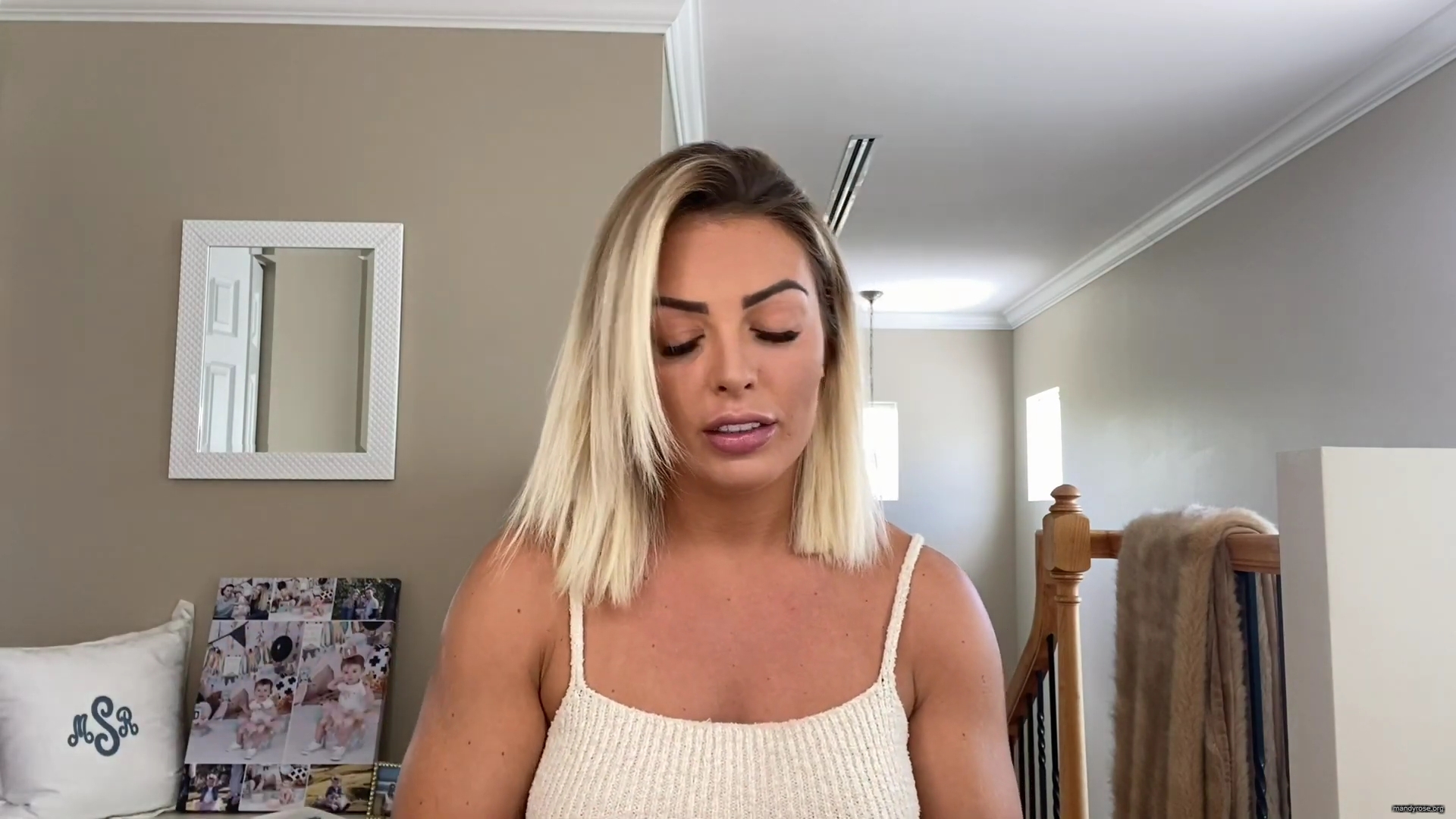 MY_NEW_LOOK21_How-to_do_your_makeup_in_less_than_10_mins21_mp40661.jpg