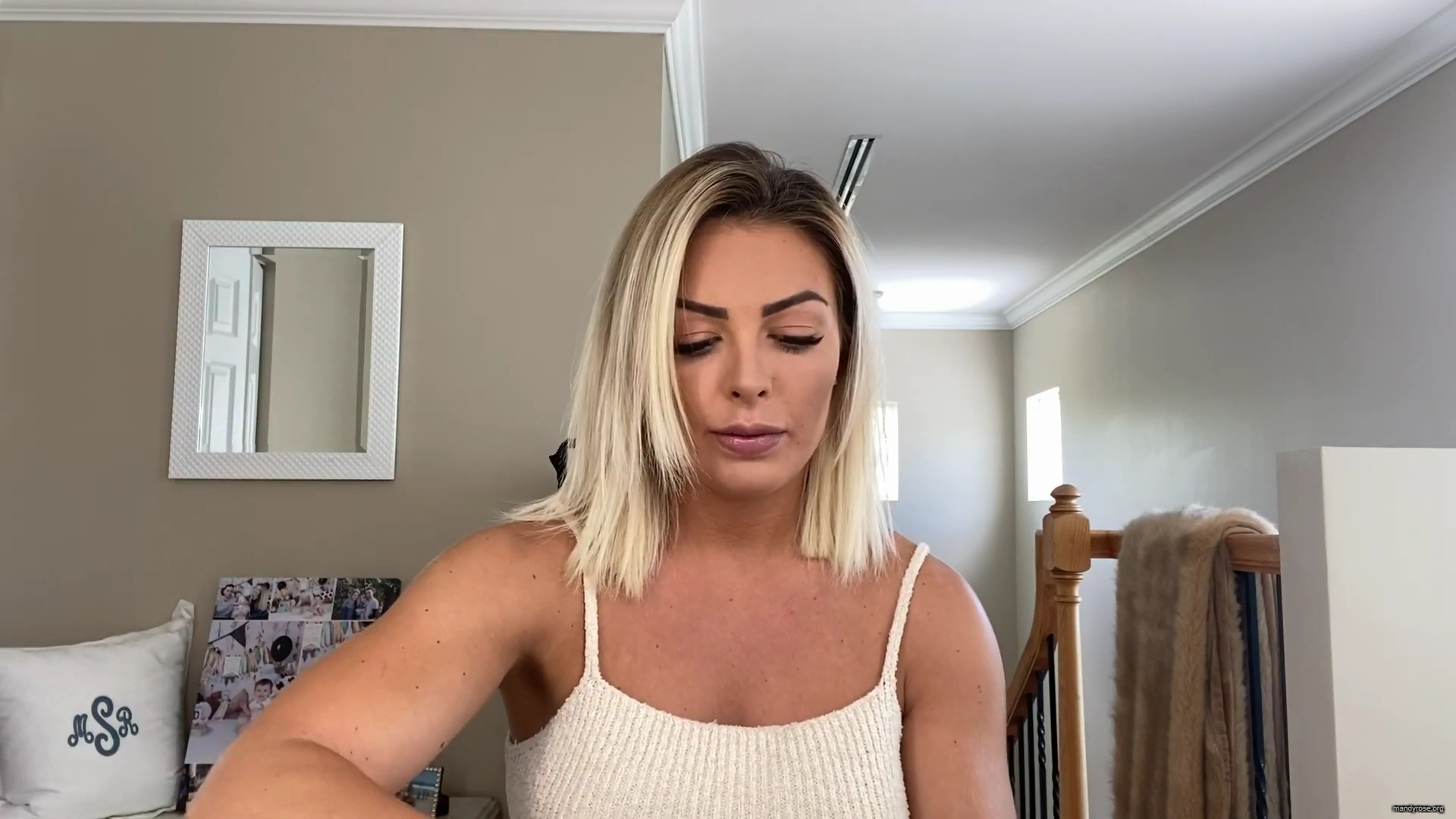 MY_NEW_LOOK21_How-to_do_your_makeup_in_less_than_10_mins21_mp40686.jpg