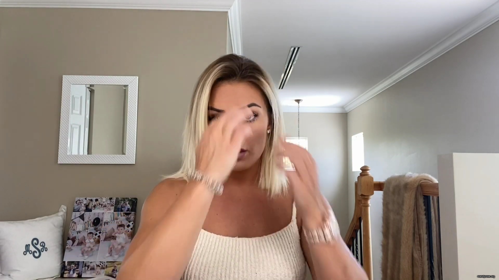 MY_NEW_LOOK21_How-to_do_your_makeup_in_less_than_10_mins21_mp40687.jpg