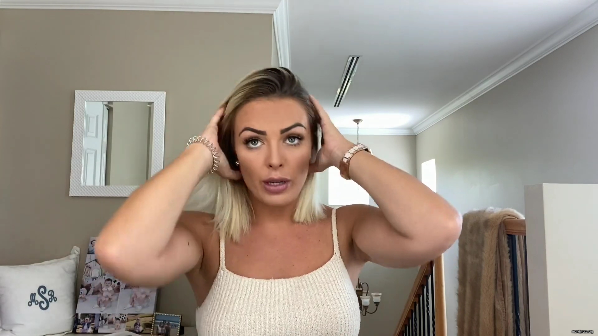 MY_NEW_LOOK21_How-to_do_your_makeup_in_less_than_10_mins21_mp40689.jpg