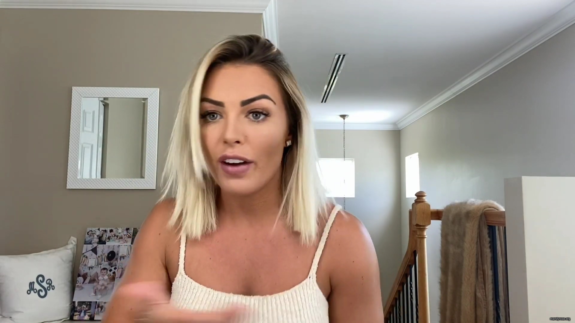 MY_NEW_LOOK21_How-to_do_your_makeup_in_less_than_10_mins21_mp40705.jpg