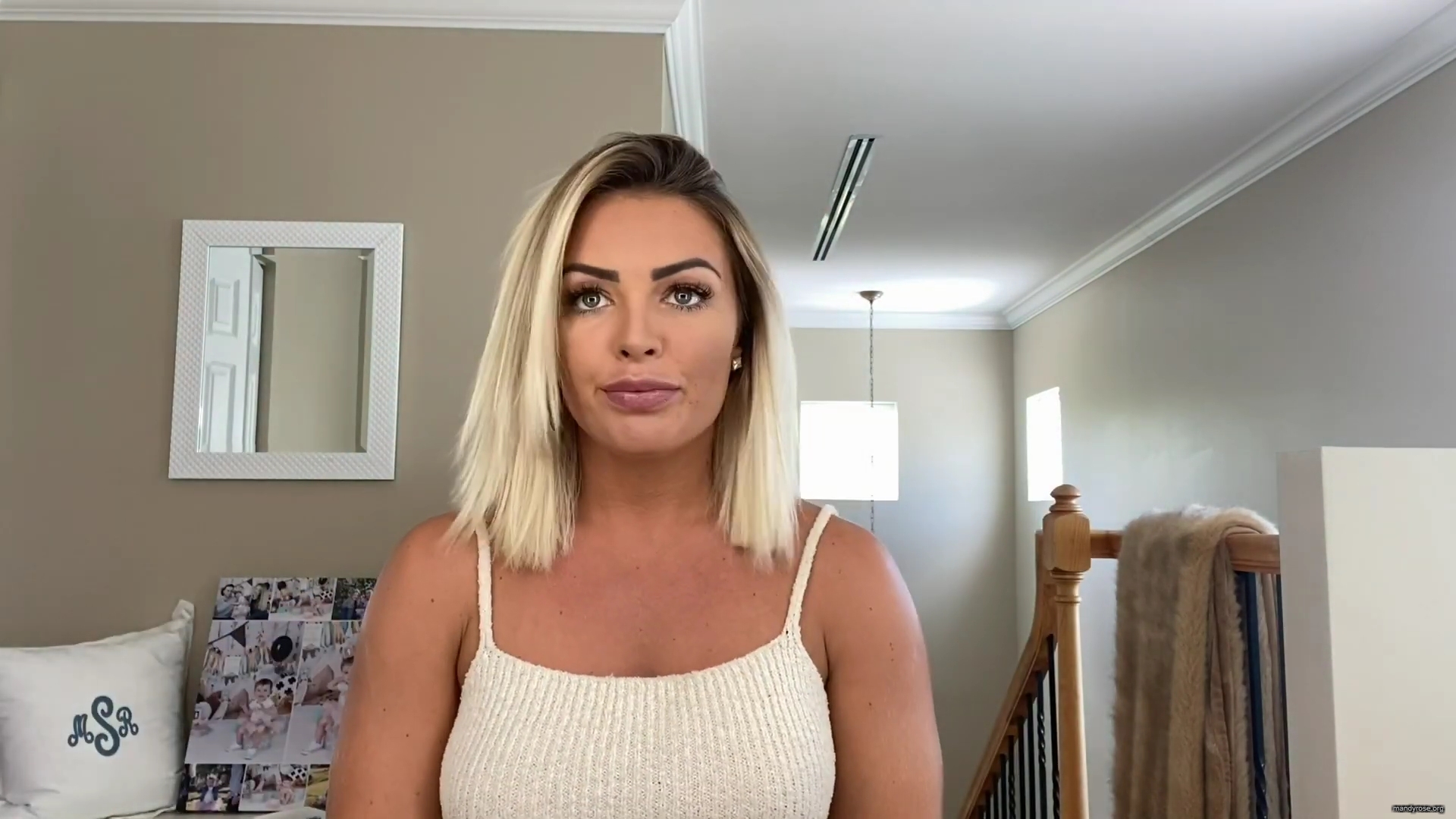 MY_NEW_LOOK21_How-to_do_your_makeup_in_less_than_10_mins21_mp40708.jpg