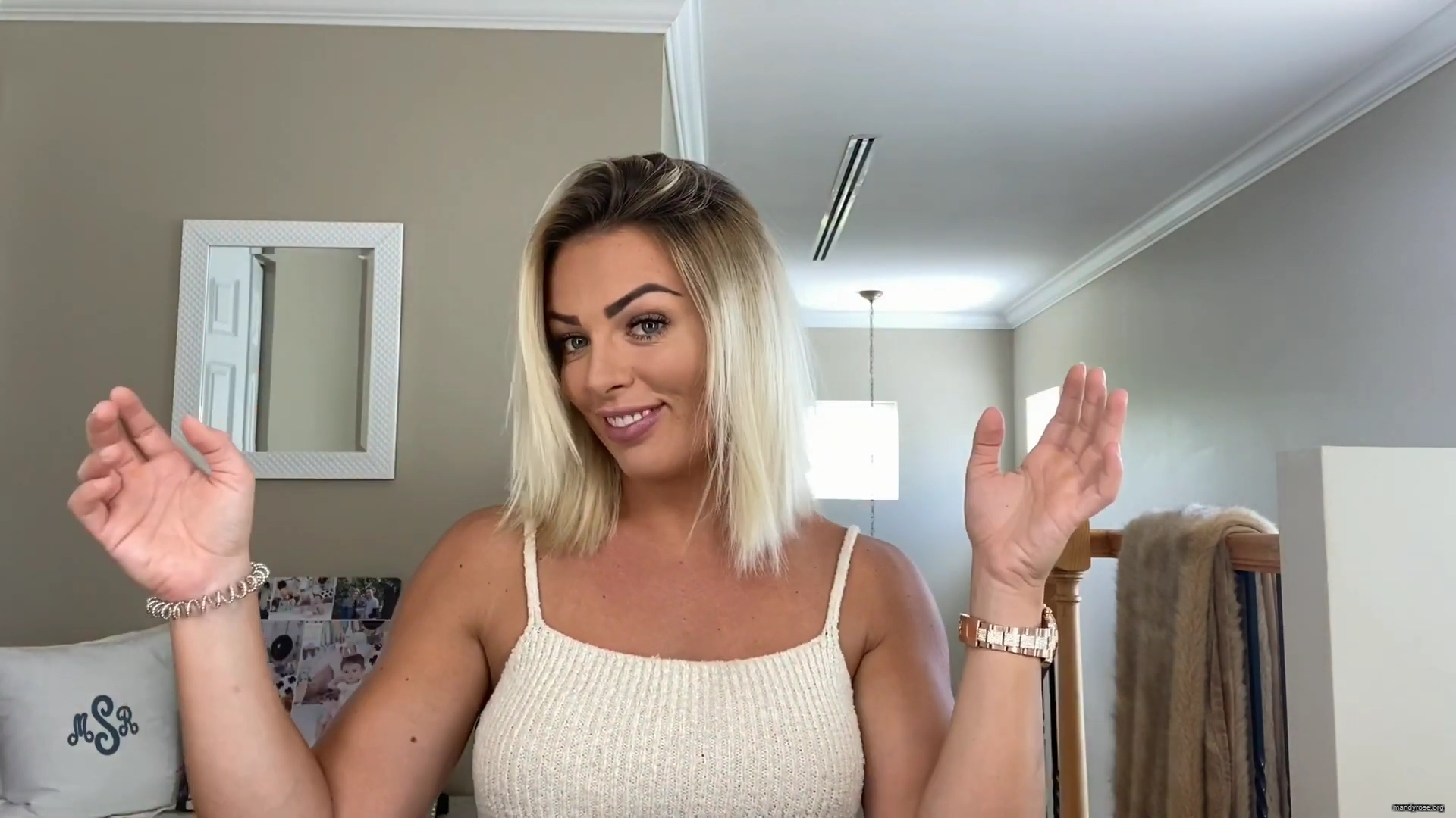 MY_NEW_LOOK21_How-to_do_your_makeup_in_less_than_10_mins21_mp40712.jpg