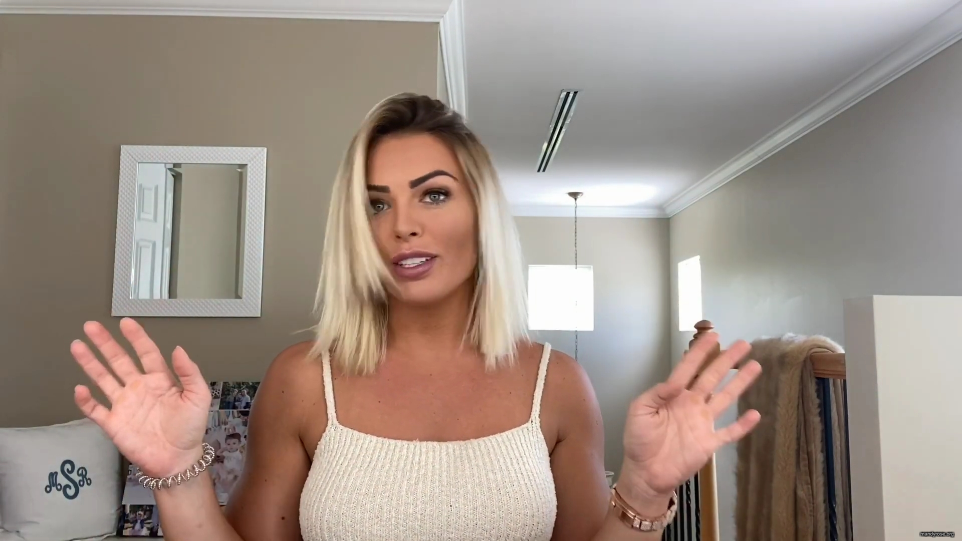 MY_NEW_LOOK21_How-to_do_your_makeup_in_less_than_10_mins21_mp40713.jpg