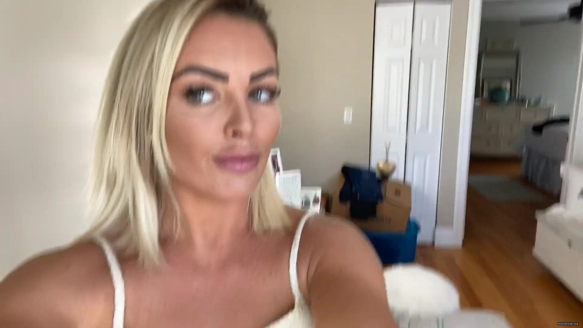 MY_NEW_LOOK21_How-to_do_your_makeup_in_less_than_10_mins21_mp40774.jpg
