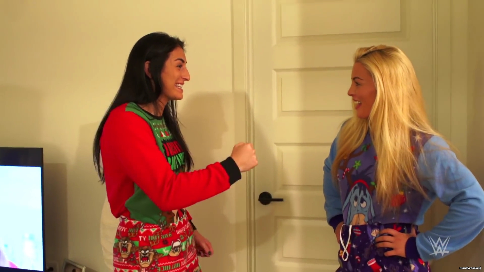 Mandy_Rose_and_Daria_Berenato_wish_you_a_very__Dandy__holiday_season_mp40036.jpg