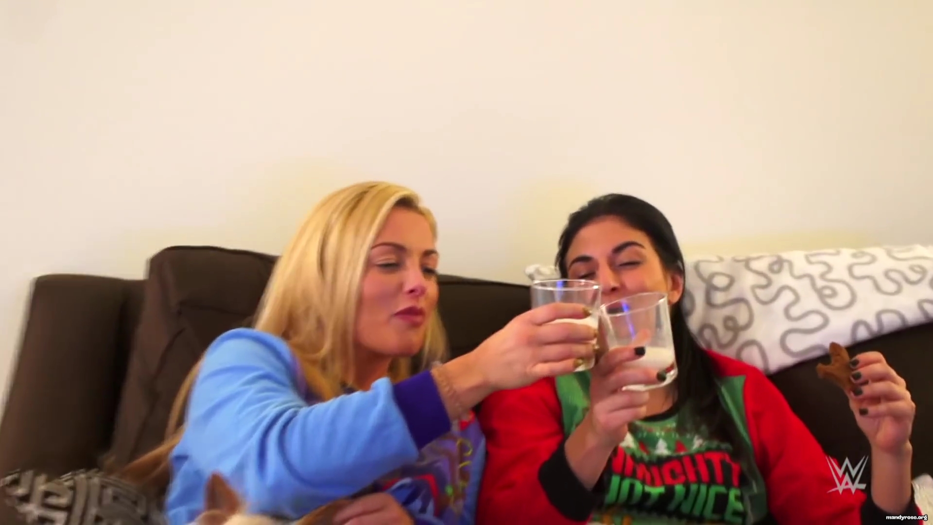 Mandy_Rose_and_Daria_Berenato_wish_you_a_very__Dandy__holiday_season_mp40109.jpg