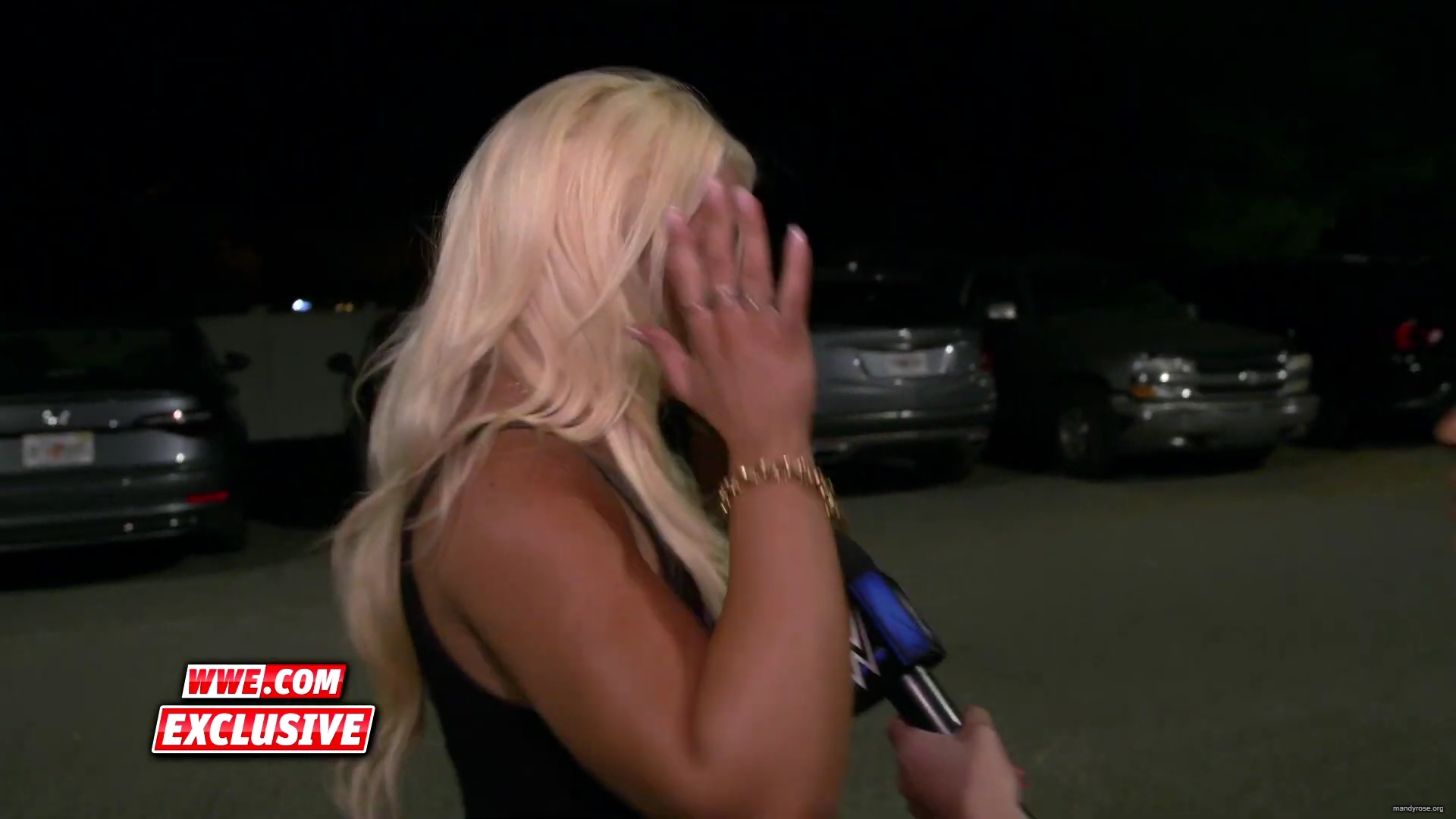 Mandy_Rose_distraught_after_shocking_revelation__SmackDown_Exclusive__April_32C_2020_mp40010.jpg