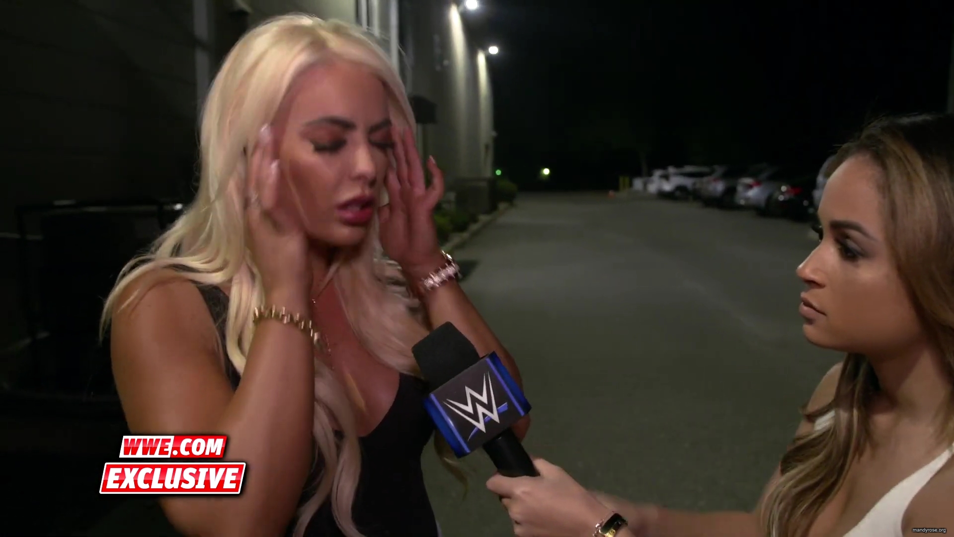 Mandy_Rose_distraught_after_shocking_revelation__SmackDown_Exclusive__April_32C_2020_mp40022.jpg