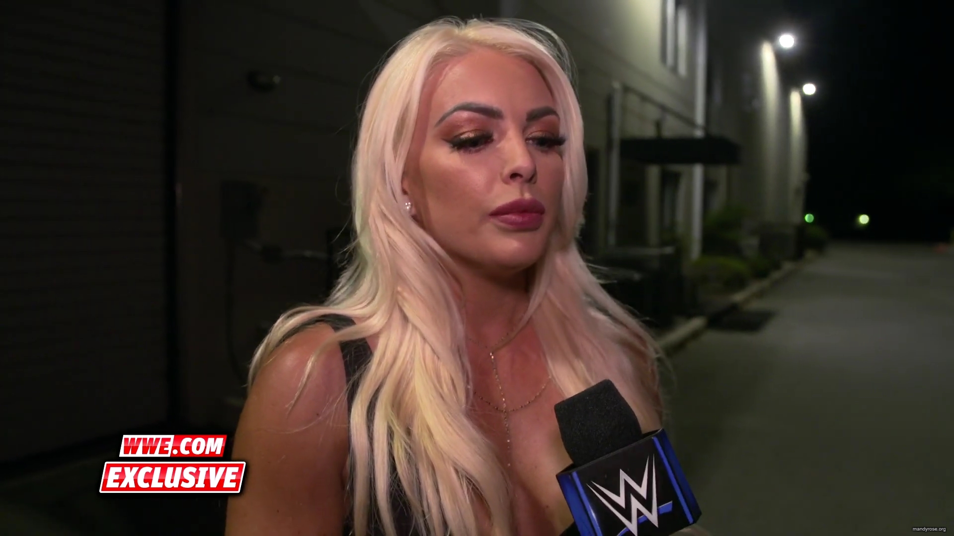 Mandy_Rose_distraught_after_shocking_revelation__SmackDown_Exclusive__April_32C_2020_mp40033.jpg