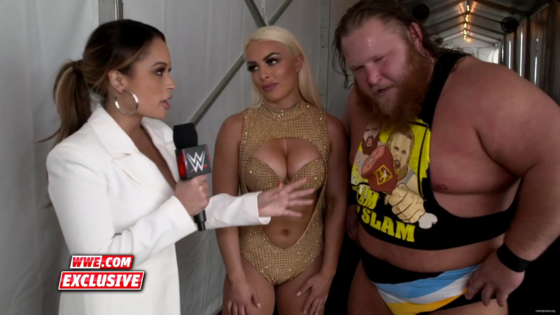 Otis_basks_in_glow_of_Mandy_Rose_and_first_WrestleMania_win__WWE_Exclusive2C_April_52C_2020_mp40006.jpg