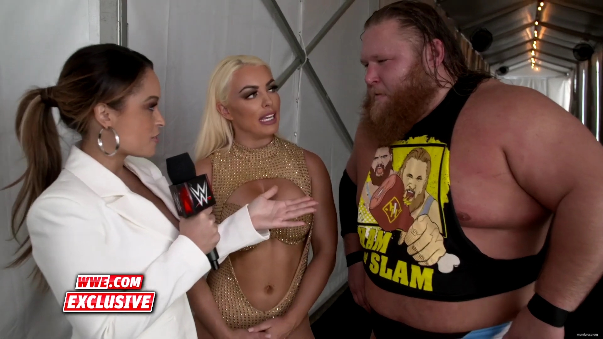 Otis_basks_in_glow_of_Mandy_Rose_and_first_WrestleMania_win__WWE_Exclusive2C_April_52C_2020_mp40009.jpg