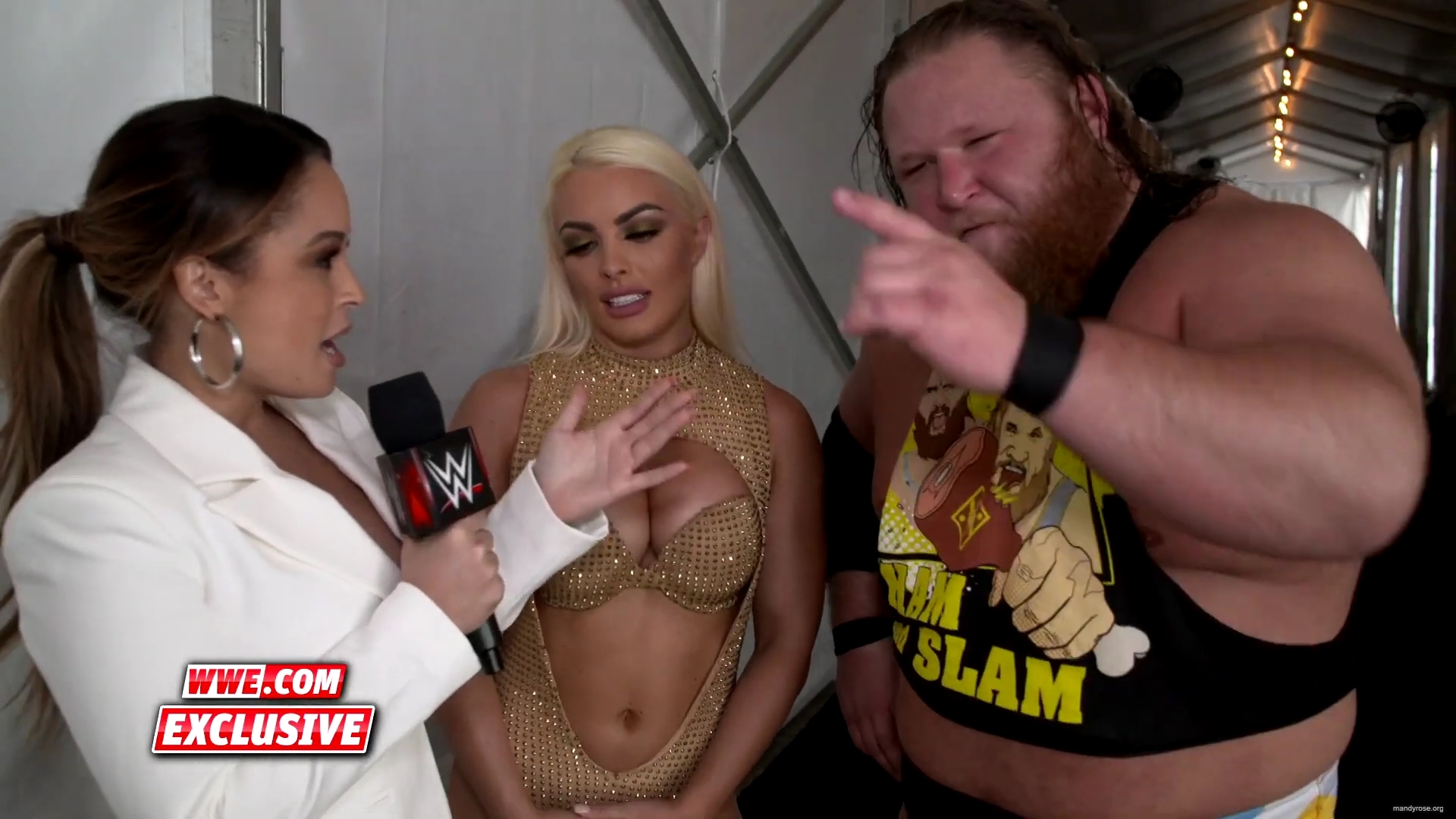 Otis_basks_in_glow_of_Mandy_Rose_and_first_WrestleMania_win__WWE_Exclusive2C_April_52C_2020_mp40010.jpg