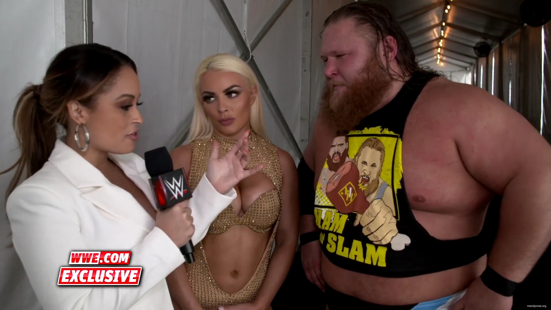 Otis_basks_in_glow_of_Mandy_Rose_and_first_WrestleMania_win__WWE_Exclusive2C_April_52C_2020_mp40011.jpg