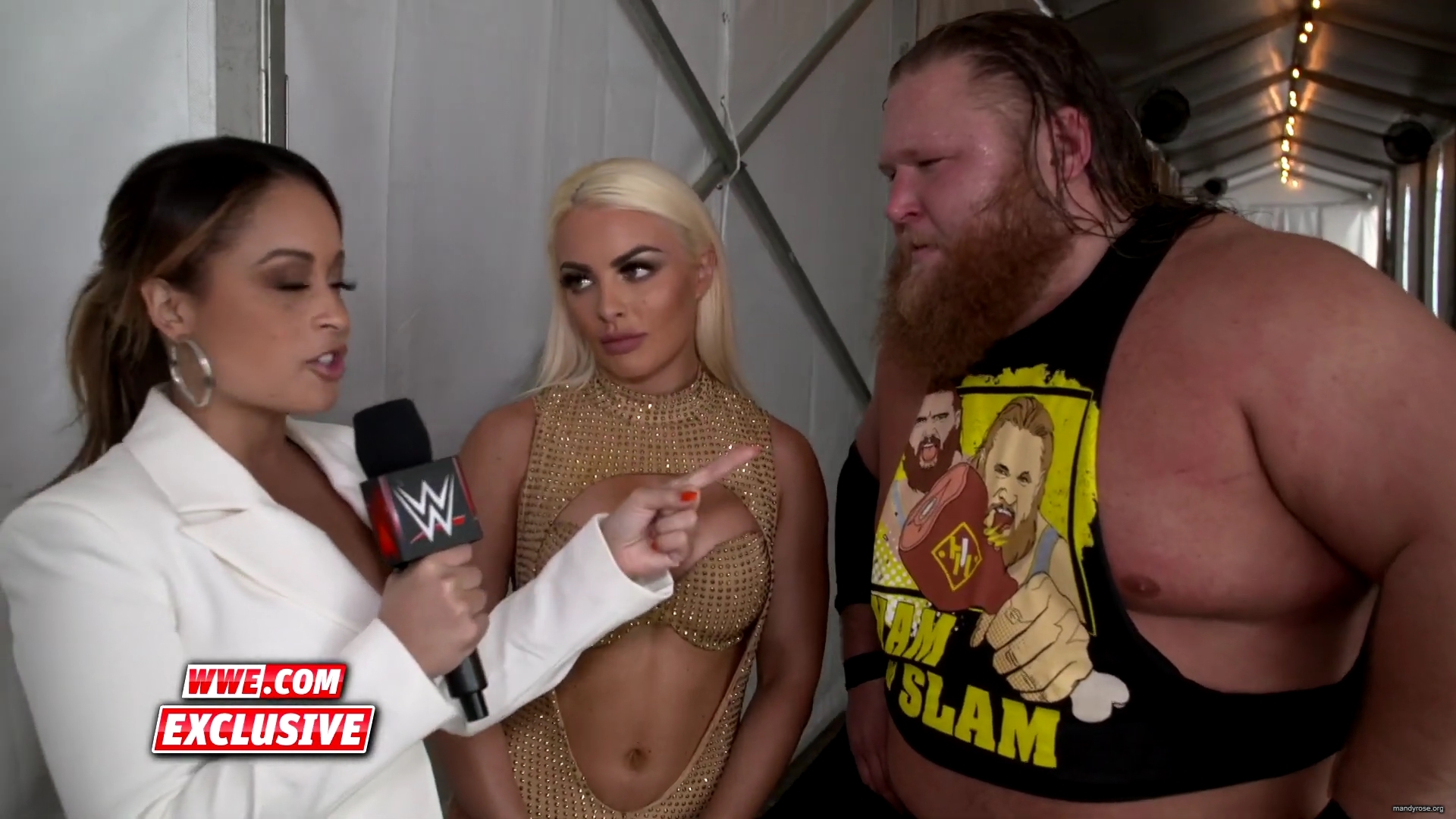 Otis_basks_in_glow_of_Mandy_Rose_and_first_WrestleMania_win__WWE_Exclusive2C_April_52C_2020_mp40012.jpg