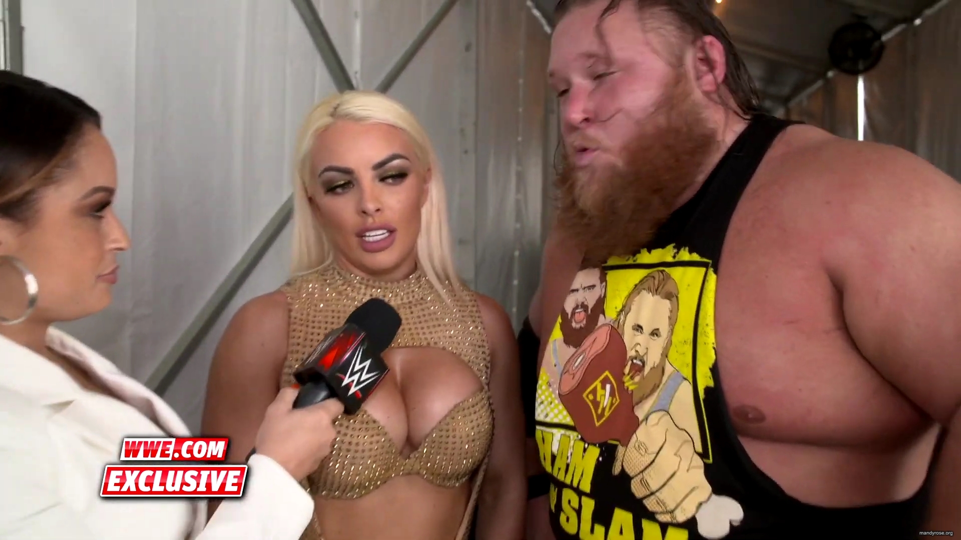 Otis_basks_in_glow_of_Mandy_Rose_and_first_WrestleMania_win__WWE_Exclusive2C_April_52C_2020_mp40038.jpg