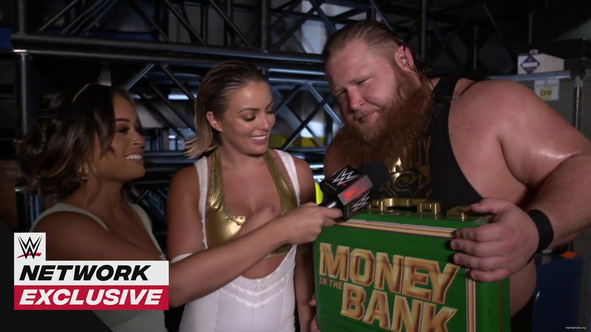 Otis_rates_Mandy_Rose_s_caterpillar_after_her_SummerSlam_win__WWE_Network_Exclusive2C_Aug__232C_2020_mp40044.jpg