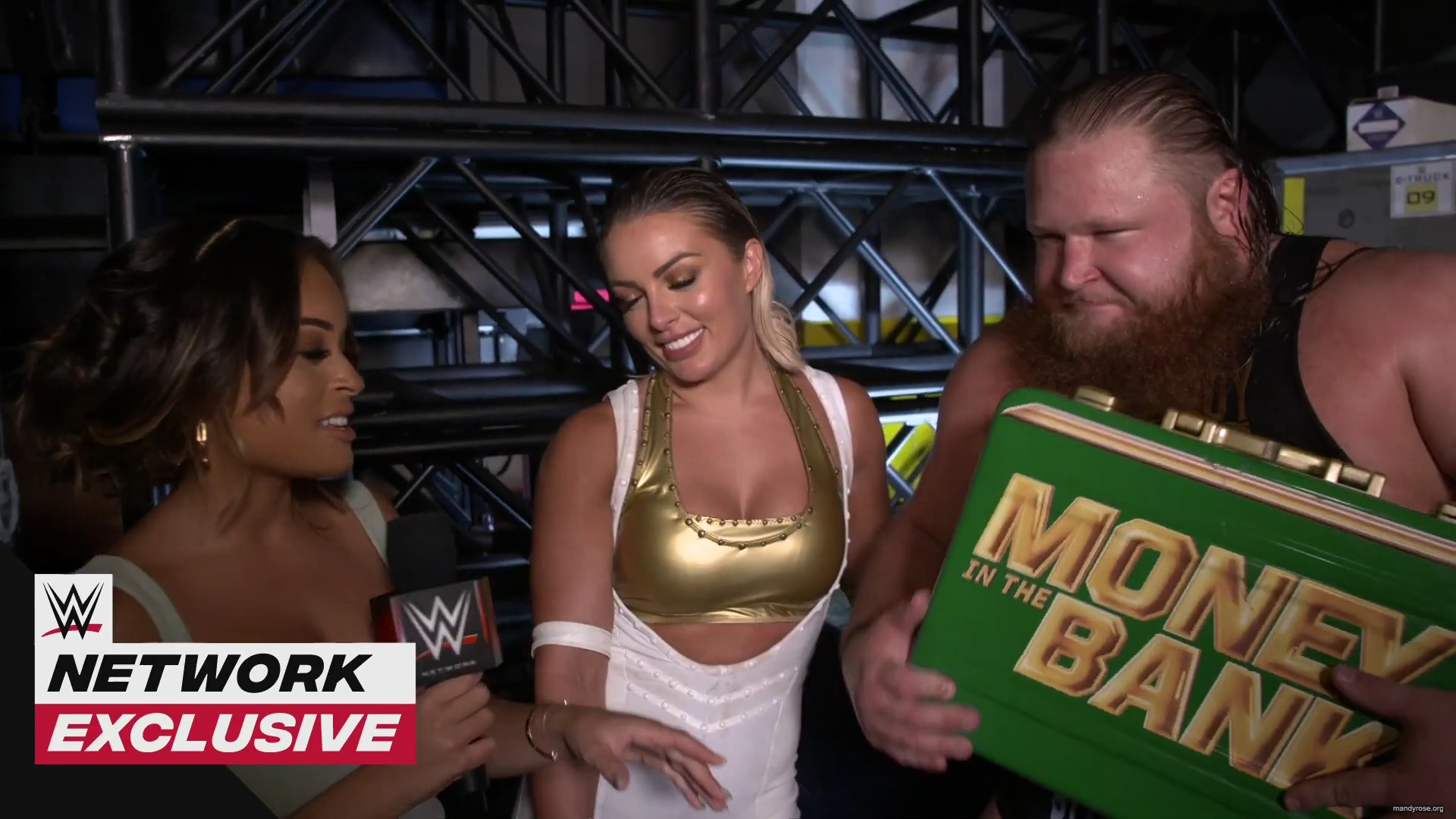 Otis_rates_Mandy_Rose_s_caterpillar_after_her_SummerSlam_win__WWE_Network_Exclusive2C_Aug__232C_2020_mp40129.jpg