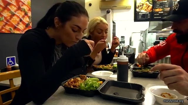 Post-workout_w_BRADLEY_MARTYN21_Mandy_Rose_Sonya_Deville_WWE_DAMANDYZ_mp44639.jpg