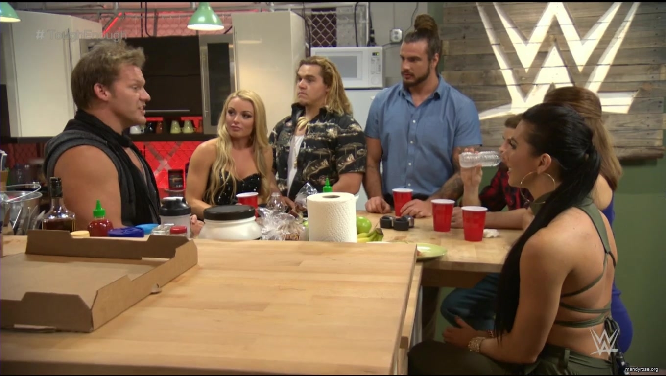 S6_E08__THERE_S_NO_I_IN_TEAM_AUGUST_112C_2015_0208.jpg