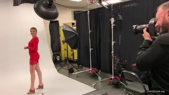 SUPERSTAR_FILLED_EPISODE_____and_DONUTSSS21_WWE_Sonya_Deville_Mandy_Rose_Damandyz_Donutz_mp40037.jpg