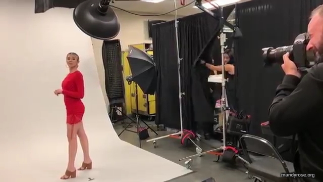 SUPERSTAR_FILLED_EPISODE_____and_DONUTSSS21_WWE_Sonya_Deville_Mandy_Rose_Damandyz_Donutz_mp40038.jpg