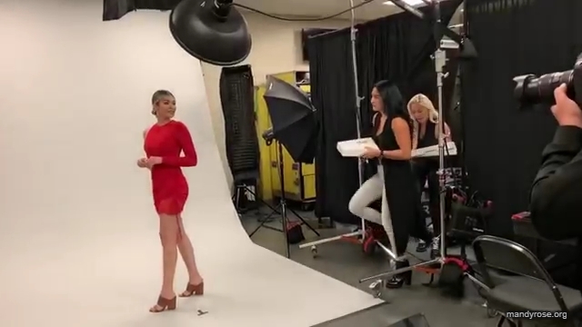 SUPERSTAR_FILLED_EPISODE_____and_DONUTSSS21_WWE_Sonya_Deville_Mandy_Rose_Damandyz_Donutz_mp40040.jpg