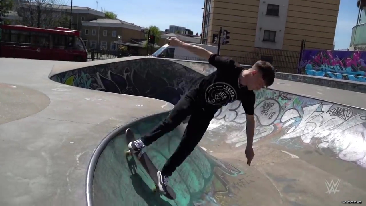 Shinsuke_Nakamura__Mandy_Rose_hit_the_skate_park_in_London_mp40046.jpg