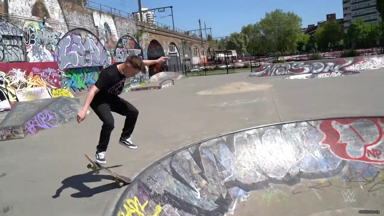 Shinsuke_Nakamura__Mandy_Rose_hit_the_skate_park_in_London_mp40051.jpg