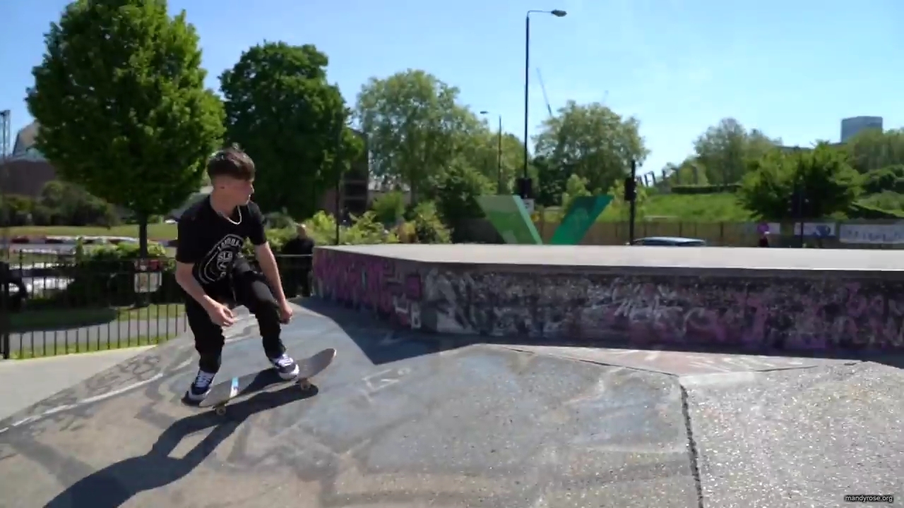 Shinsuke_Nakamura__Mandy_Rose_hit_the_skate_park_in_London_mp40065.jpg