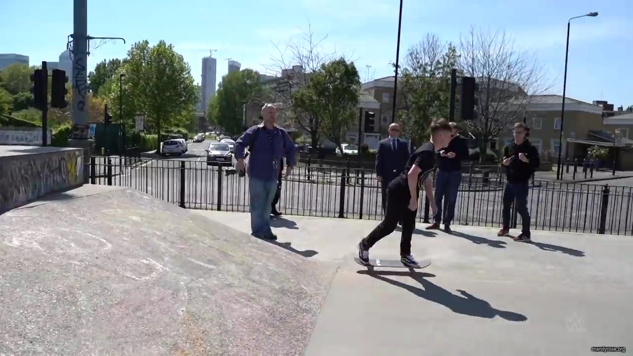 Shinsuke_Nakamura__Mandy_Rose_hit_the_skate_park_in_London_mp40067.jpg