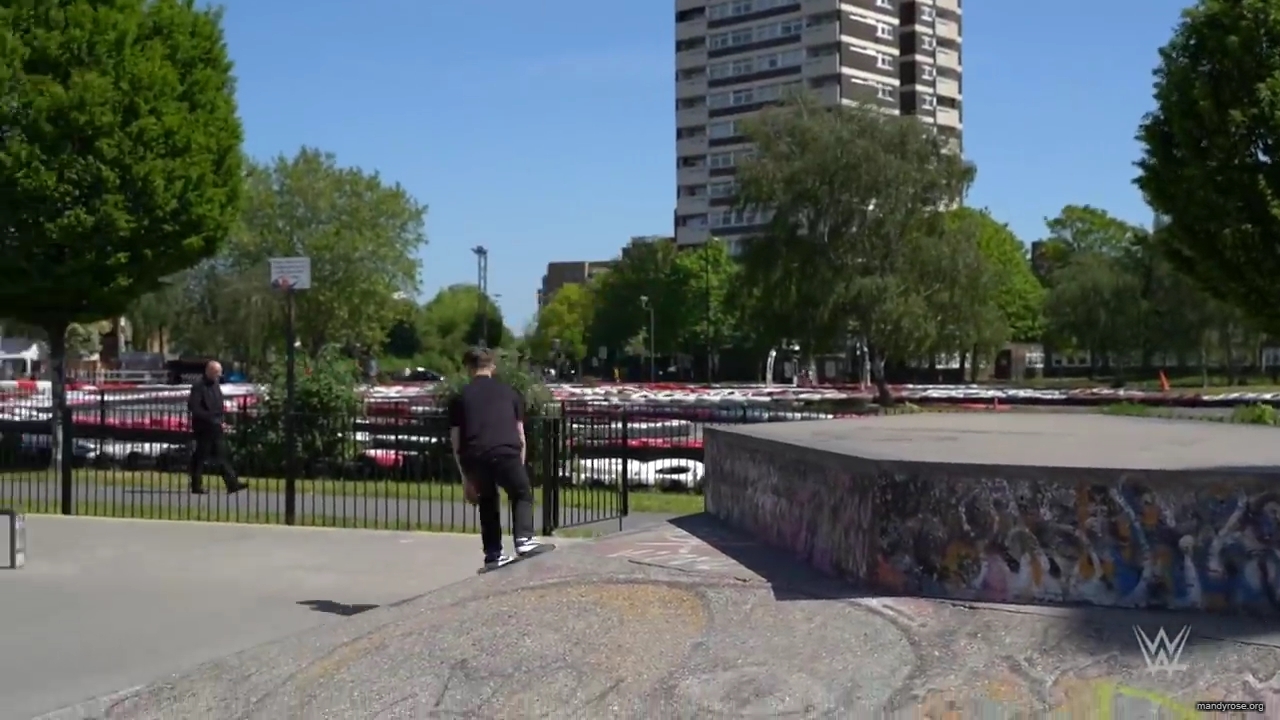 Shinsuke_Nakamura__Mandy_Rose_hit_the_skate_park_in_London_mp40073.jpg