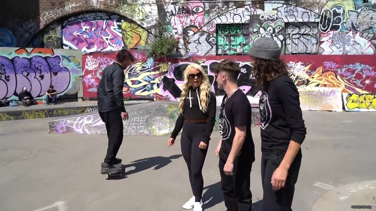 Shinsuke_Nakamura__Mandy_Rose_hit_the_skate_park_in_London_mp40081.jpg