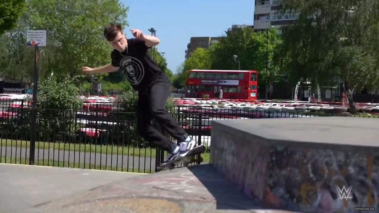 Shinsuke_Nakamura__Mandy_Rose_hit_the_skate_park_in_London_mp40082.jpg