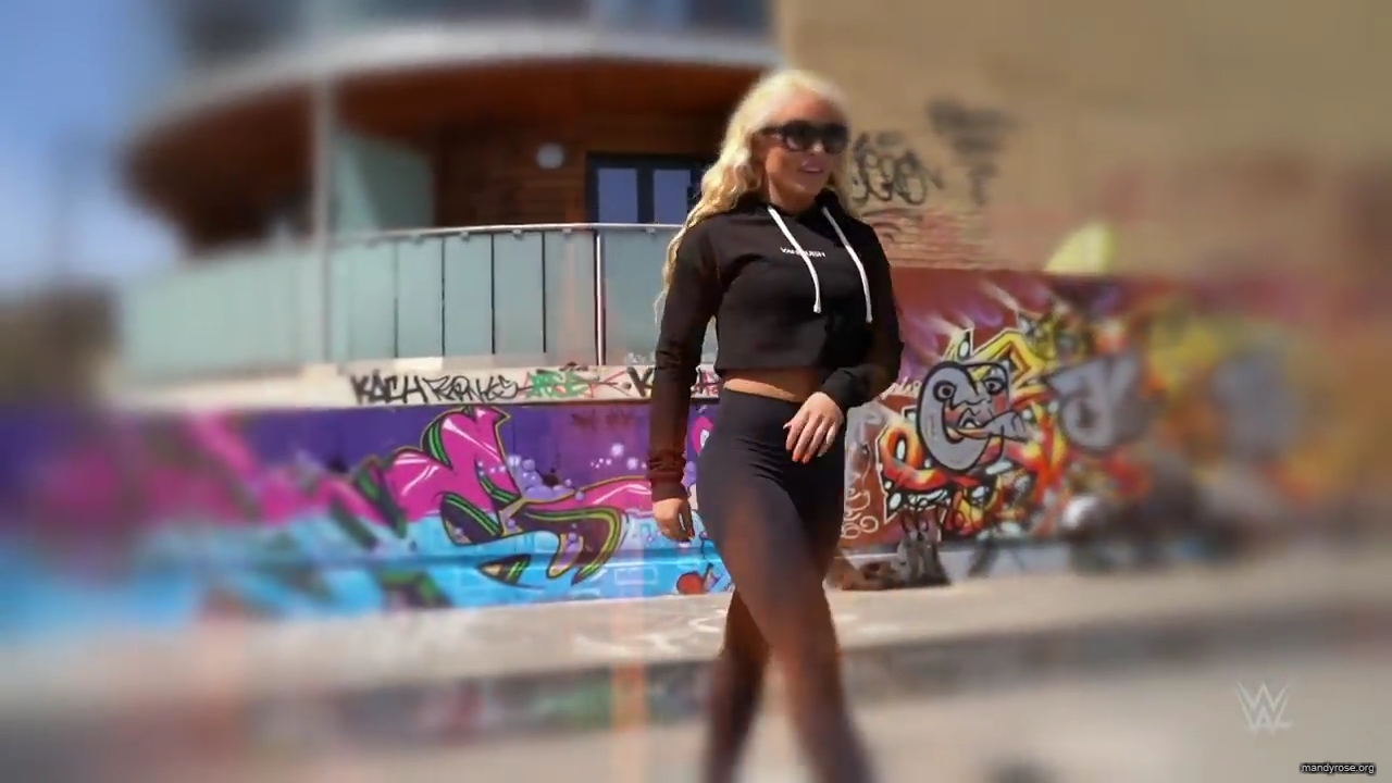 Shinsuke_Nakamura__Mandy_Rose_hit_the_skate_park_in_London_mp40115.jpg